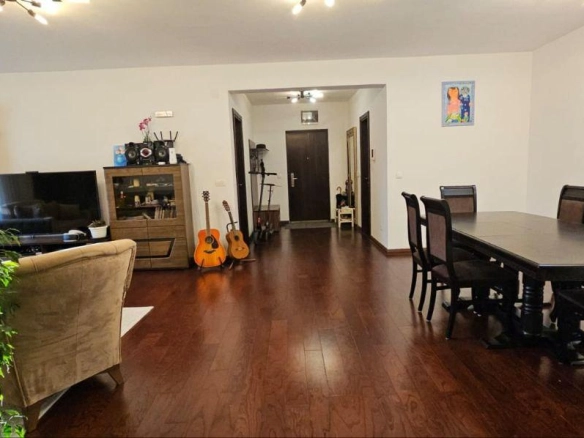 Trosoban stan 151 m² sa pogledom na more – Bar