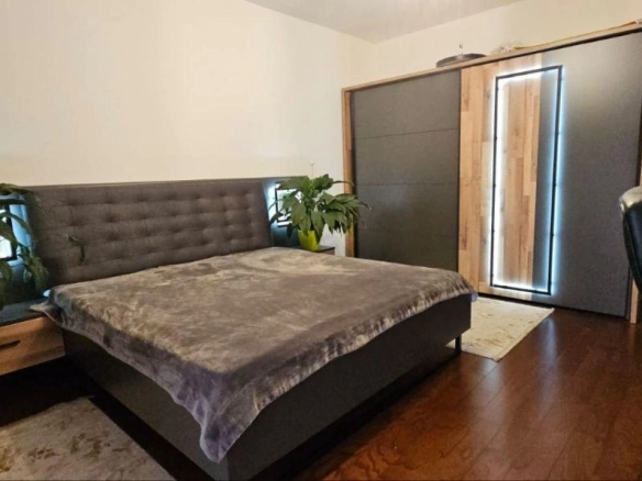 Trosoban stan 151 m² sa pogledom na more – Bar