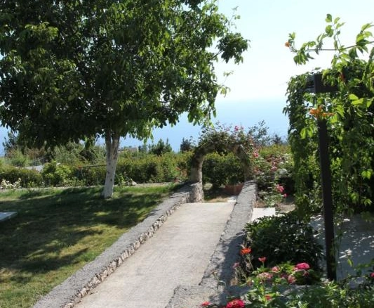 Kuća 380 m² sa pogledom na more i placom od 3485 m² – Dobra Voda, Bar