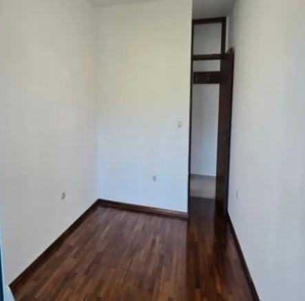 Dvosoban stan 90 m² sa lođom i natkrivenom terasom – Momišići, Podgorica