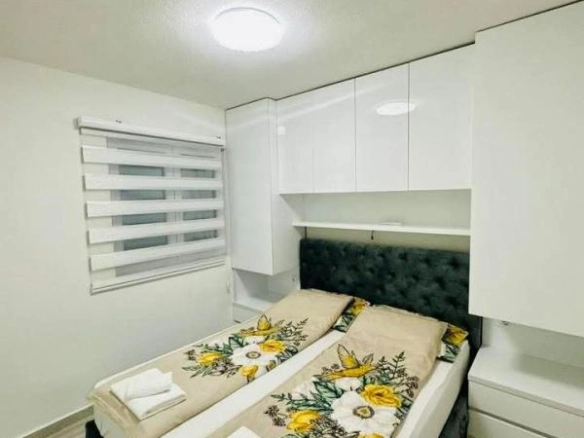 Kuća 170 m² sa bazenom i pogledom na more – Dobra Voda, Bar