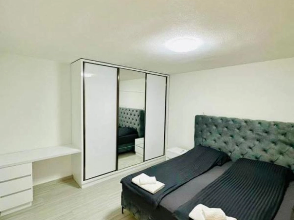 Kuća 170 m² sa bazenom i pogledom na more – Dobra Voda, Bar