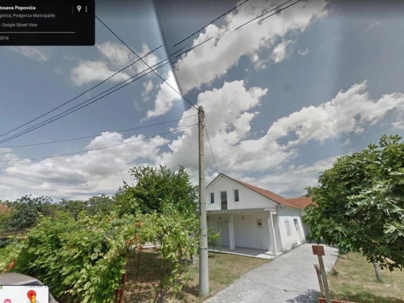 Dvije kuće 326 m² na zajedničkom placu s voćkama i lozom – Murtovina, Podgorica