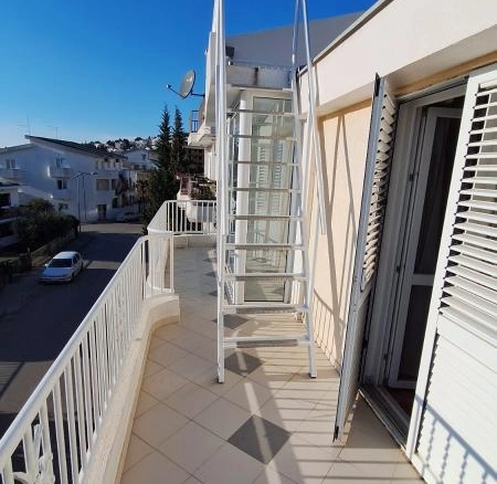 Kuća 330 m² 500 m od mora sa poslovnim prostorom – Šušanj, Bar