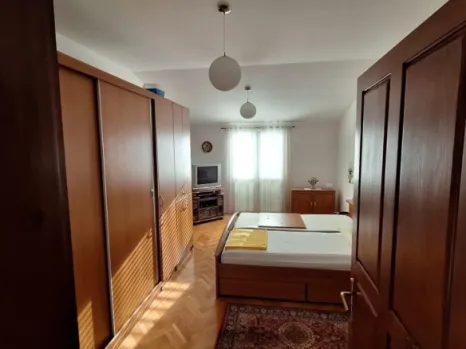 Kuća 330 m² 500 m od mora sa poslovnim prostorom – Šušanj, Bar