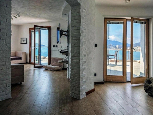 Dvosoban stan 142 m² sa pogledom na Sveti Stefan i more – Rafailovići, Budva