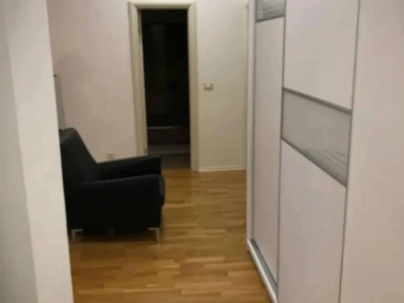 Trosoban stan 105 m² sa pogledom na more – Bečići, Budva