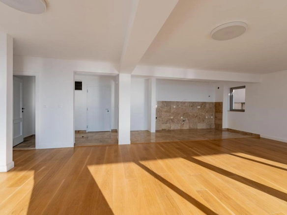 Trosoban stan 160 m² sa panoramskim pogledom na more – Pržno, Budva
