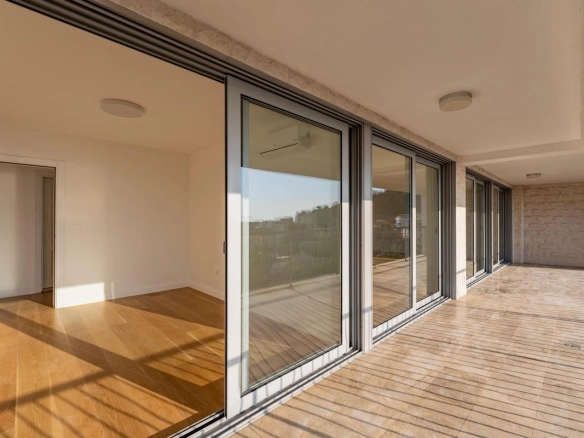 Trosoban stan 160 m² sa panoramskim pogledom na more – Pržno, Budva
