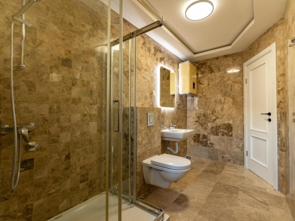 Trosoban stan 160 m² sa panoramskim pogledom na more – Pržno, Budva