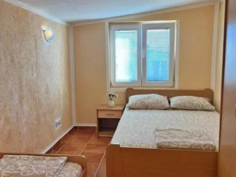 Kuća 140 m² sa pogledom na more i dvorištem – Sutomore, Bar
