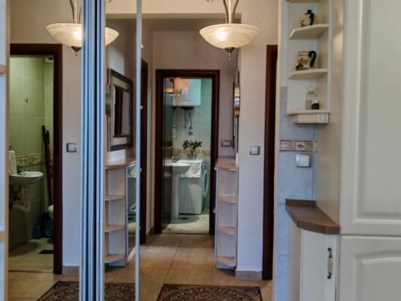Dvosoban stan 85 m² blizu rive, sa terasama – Petrovac, Budva