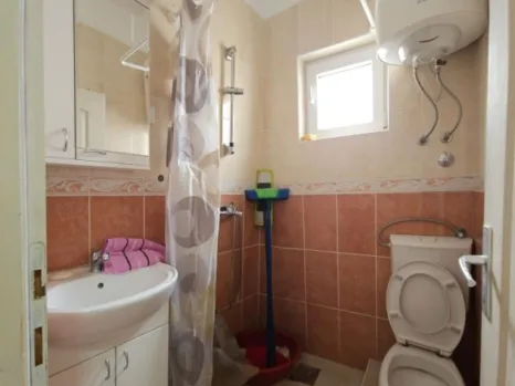 Izdavanje: Jednosoban stan 40 m² sa terasom i namještajem – Šušanj, Bar