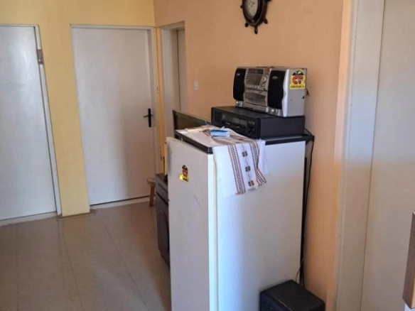 Kuća 200 m² na placu od 313 m² sa 4 parking mjesta – Sutomore, Bar