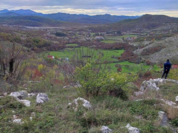 Plac 26000 m² sa lijepim pogledom u selu Čevo – Cetinje