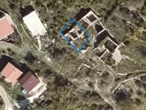 Kuća u ruševinama 66 m² na placu od 135 m² – Sutomore, Bar