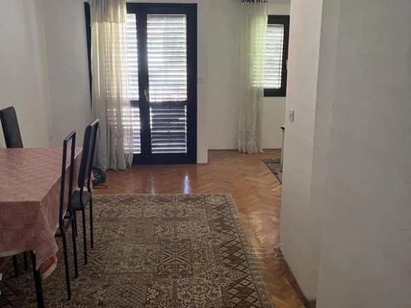 Garsonjera 37 m² sa terasom i pogledom na more – Dobrota, Kotor