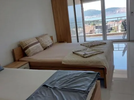 Izdavanje: Jednosoban stan 60 m² sa pogledom na more – Šušanj, Bar