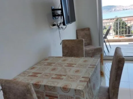 Izdavanje: Jednosoban stan 60 m² sa pogledom na more – Šušanj, Bar