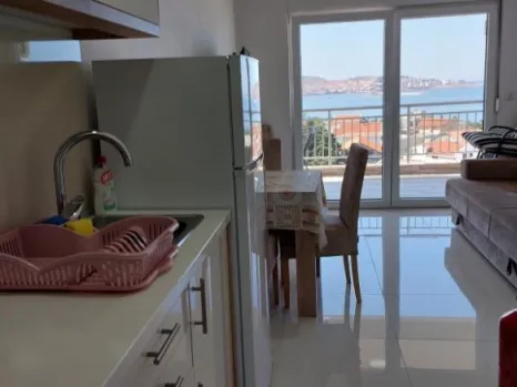Izdavanje: Jednosoban stan 60 m² sa pogledom na more – Šušanj, Bar