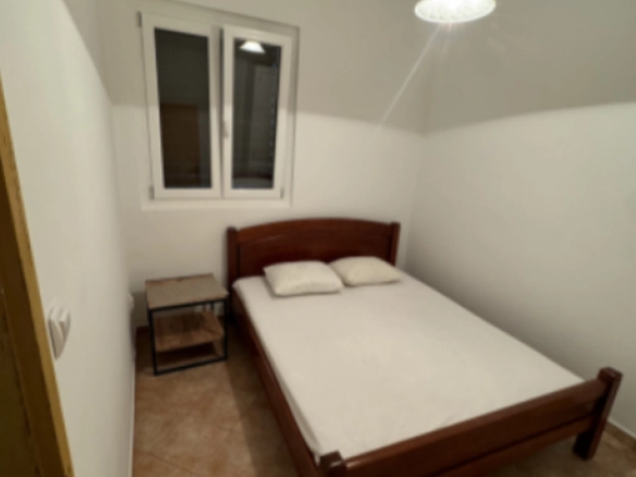 Kuća 63 m² na ravnom terenu, potpuno renovirana – Sutomore, Bar