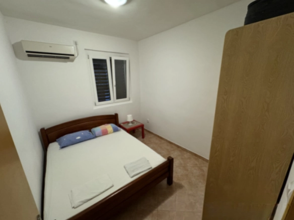Kuća 63 m² na ravnom terenu, potpuno renovirana – Sutomore, Bar