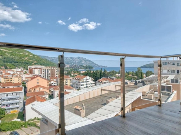 Izdavanje: Garsonjera 33 m² sa pogledom na more – Budva