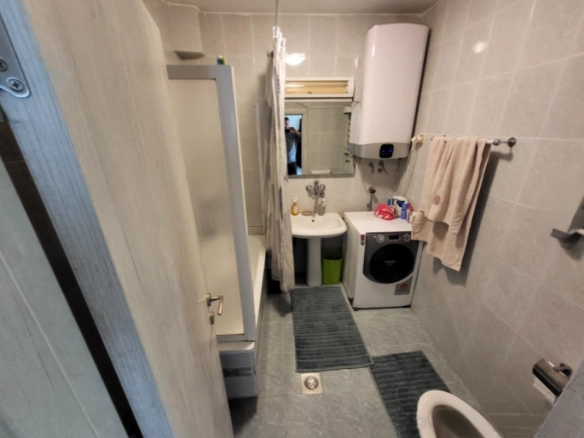 Trosoban stan 100 m² sa velikom terasom – Babin Do, Budva