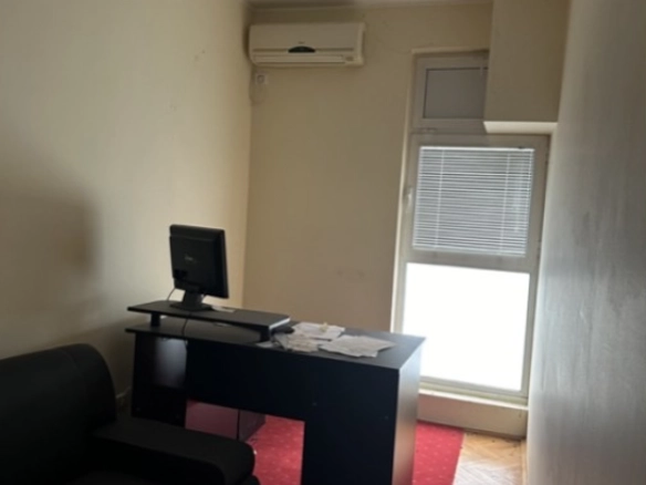 Poslovni prostor 83 m² u samom centru grada – Bar