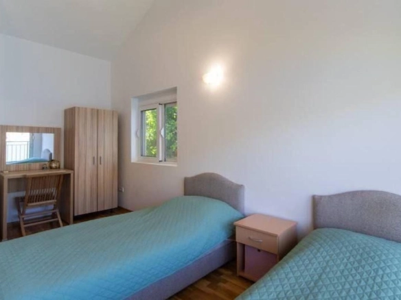 Kuća 148 m² sa pogledom na more i bazenom – Tivat