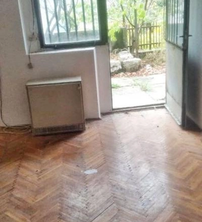Kamena kuća 64 m² na terasastom placu od 355 m² – Sutomore, Bar