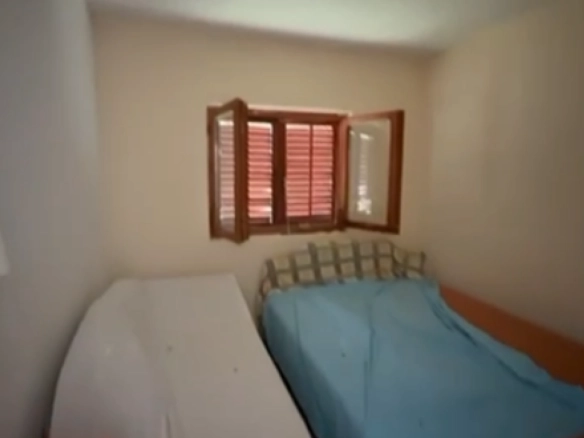 Polovina kuće 40 m² sa dvorištem od 100 m² – Sutomore, Bar