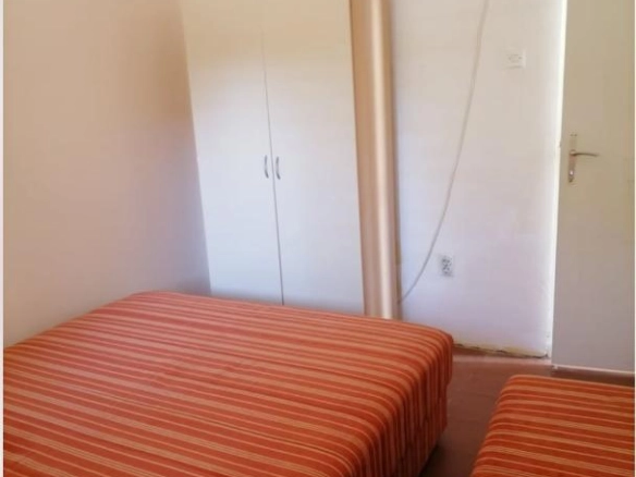 Polovina kuće 40 m² sa dvorištem od 100 m² – Sutomore, Bar