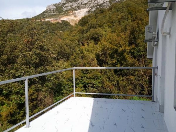 Dvospratna kuća 120 m² sa dva odvojena ulaza – Čanj, Bar