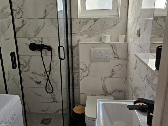 Kuća 100 m² potpuno namještena sa dvorištem – Sutomore, Bar