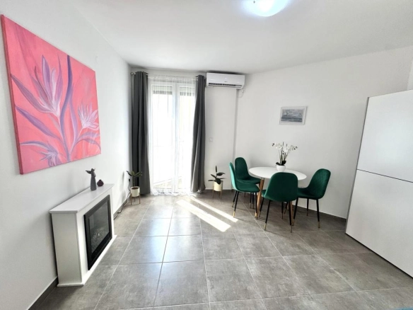 Garsonjera 34 m² sa pogledom na more i grad – Igalo, Herceg Novi