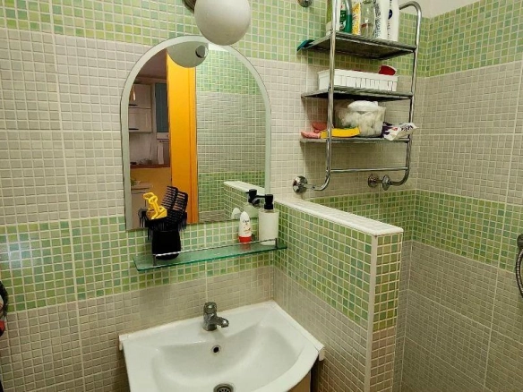 Kuća 100 m² potpuno legalizovana, u centru – Petrovac, Budva
