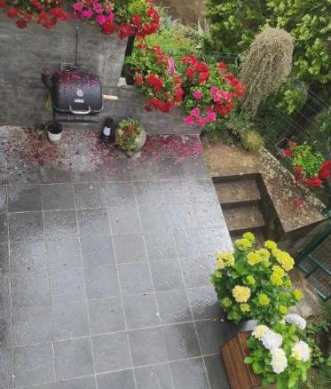 Kuća 100 m² potpuno legalizovana, u centru – Petrovac, Budva