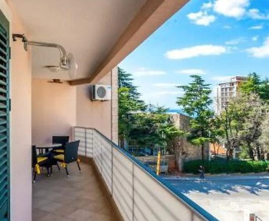 Dvosoban stan 91 m² na 250 m od mora – Petrovac, Budva