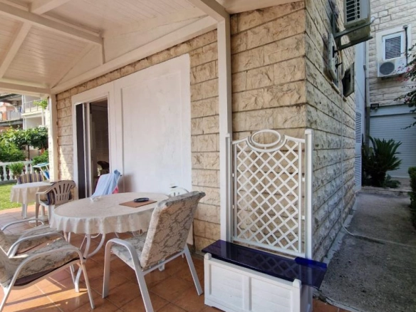 Dvosoban stan 86 m² sa terasom i pogledom na more – Petrovac, Budva