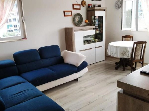 Jednosoban stan 40 m² u novoj zgradi sa liftom – Bečići, Budva