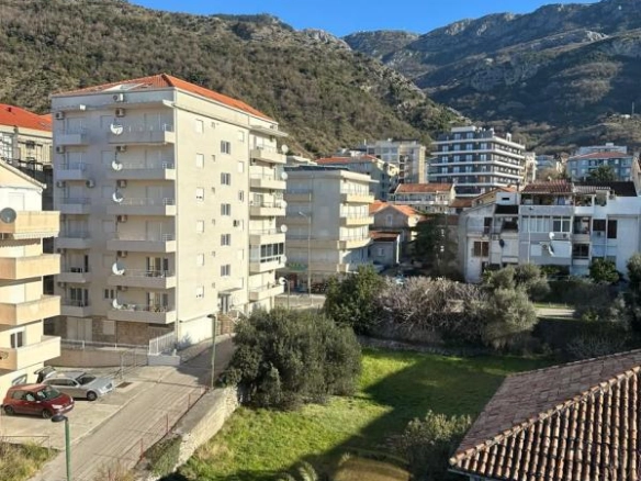 Jednosoban stan 40 m² u novoj zgradi sa liftom – Bečići, Budva