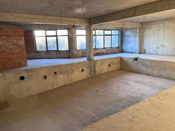 Poslovni prostor 660 m² sa pogledom na more u kompleksu – Bečići, Budva