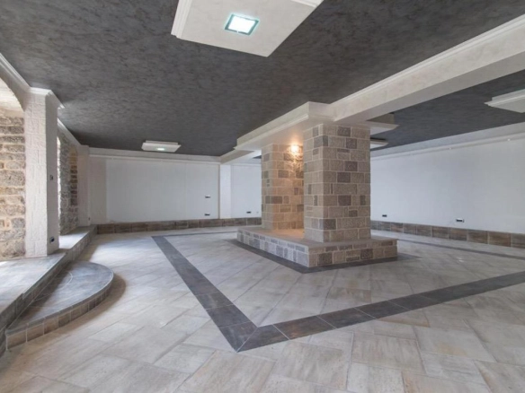 Poslovni prostor 100 m² u centru Starog grada – Herceg Novi