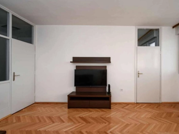 Dvosoban stan 68 m² na 15. spratu sa pogledom na grad – Gintaš, Podgorica