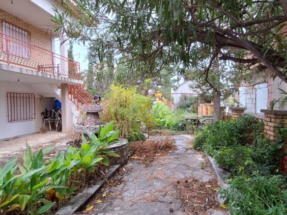 Kuća 174 m² sa pogledom na more sa bočne terase – Dobra Voda, Bar