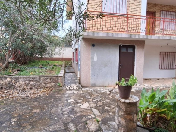 Kuća 174 m² sa pogledom na more sa bočne terase – Dobra Voda, Bar
