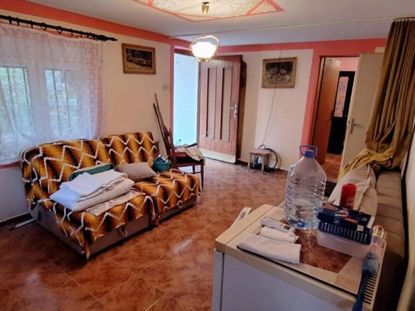 Kuća 174 m² sa pogledom na more sa bočne terase – Dobra Voda, Bar