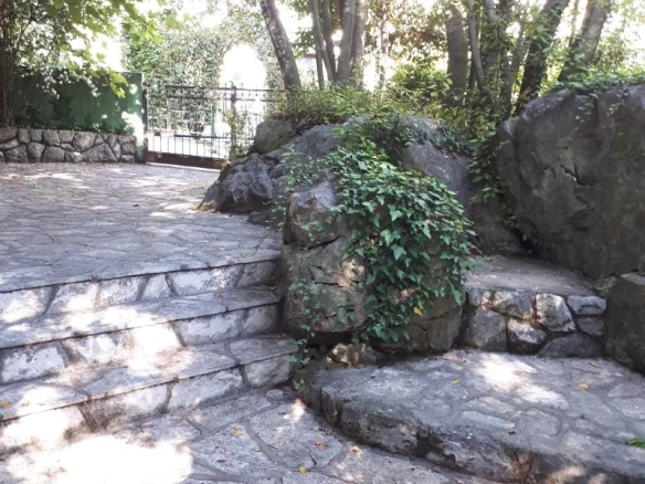 Kuća 116 m² na placu od 346 m² blizu mora – Krašići, Tivat