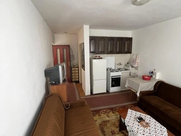Garsonjera 24 m² sa ostavom, namještena i opremljena – Bijeli Do, Budva